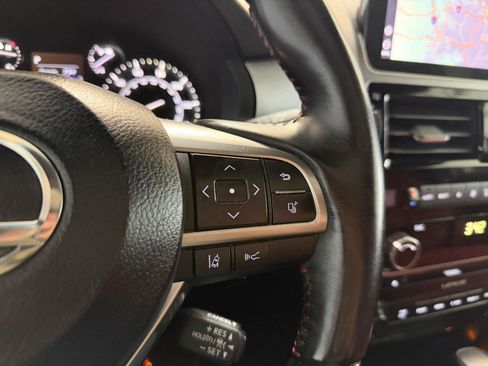 Used 2022 Lexus GX 460 Premium w/ Premium Package image 34