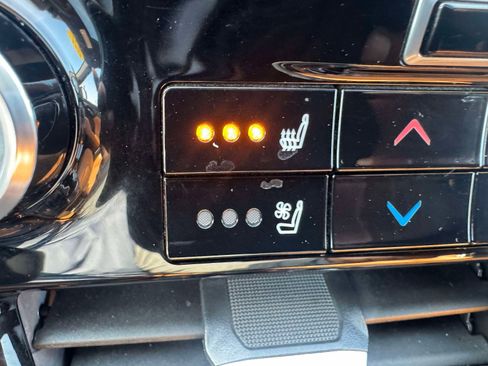 Used 2021 Toyota Highlander Platinum image 34