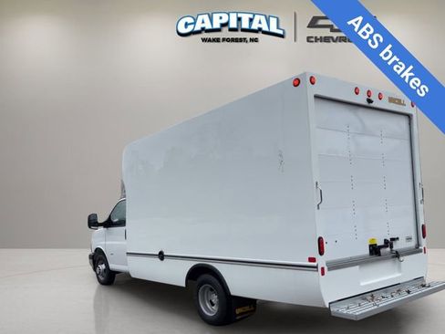 New 2025 Chevrolet Express 3500 w/ Power Convenience Package image 3