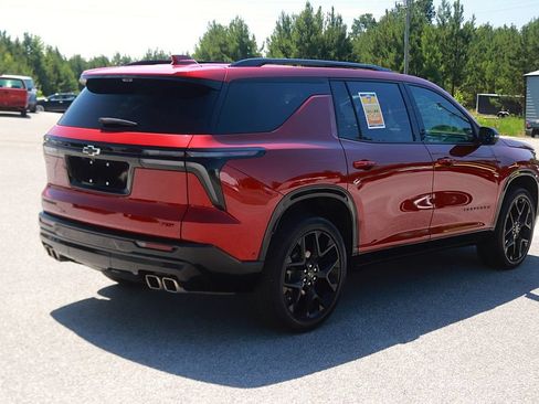 Used 2024 Chevrolet Traverse RS FWD image 7
