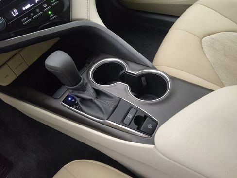 Used 2021 Toyota Camry LE w/ Audio Upgrade Package image 26