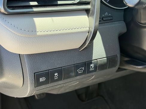 Used 2020 Toyota Camry LE w/ Carpet Mat Package FWD image 6