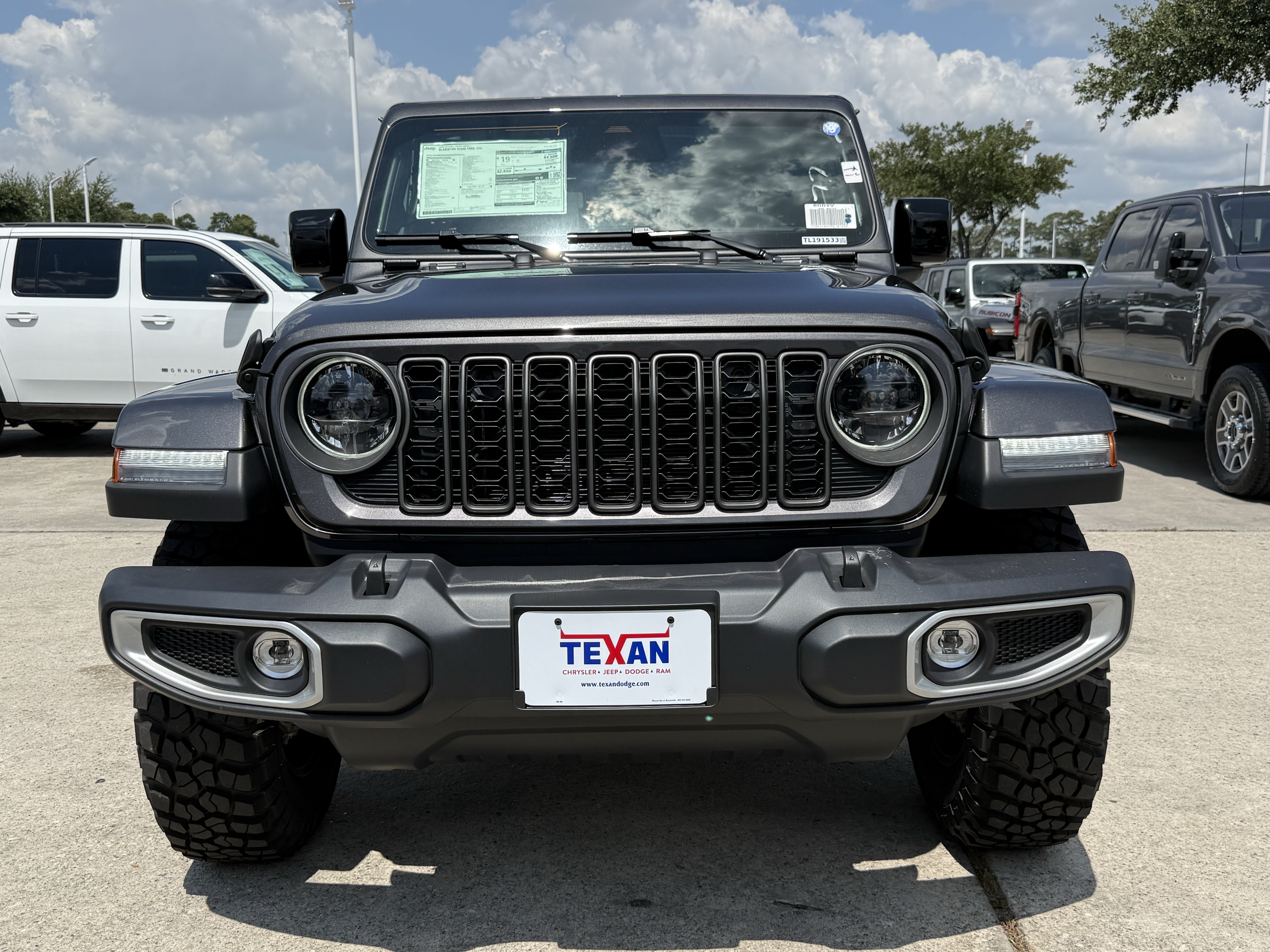 New 2026 Jeep Gladiator Mojave AWD/4WD image 9