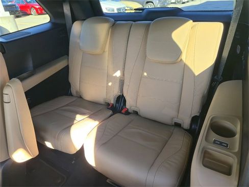 Used 2024 Mercedes-Benz GLS 450 4MATIC image 5