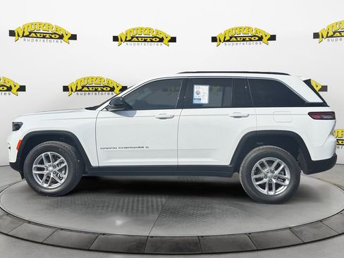 New 2025 Jeep Grand Cherokee Laredo w/ Luxury Tech Group I image 2