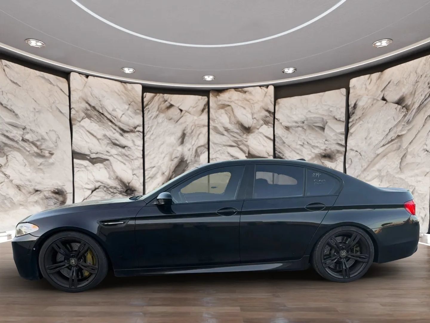 Used 2013 BMW M5 RWD image 5