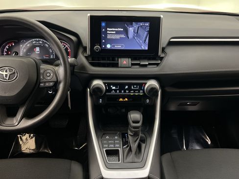 Used 2024 Toyota RAV4 LE AWD/4WD image 38