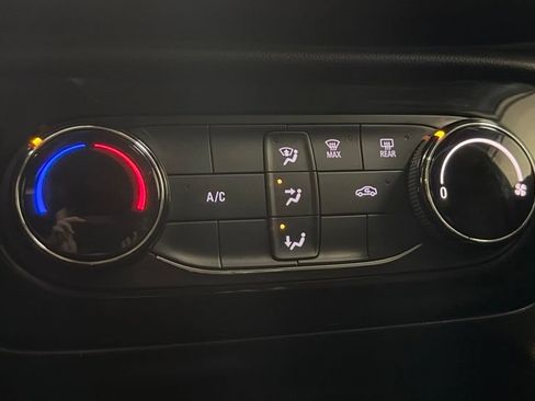Used 2020 Buick Encore GX Preferred FWD image 20