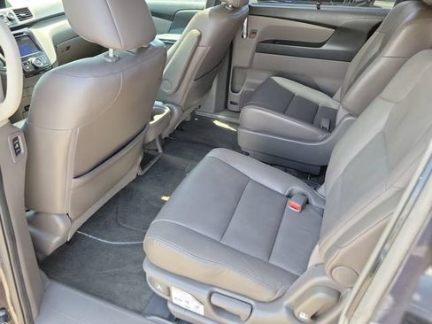 Used 2016 Honda Odyssey Touring Elite image 26