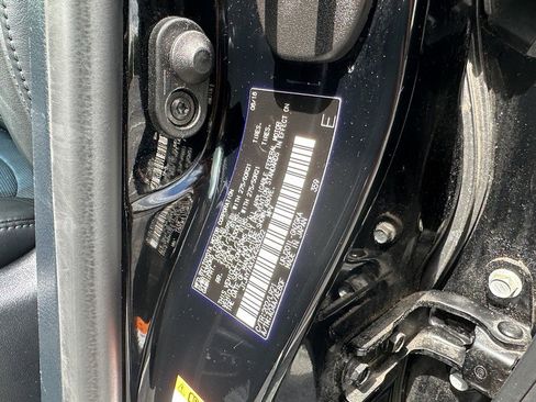 Used 2019 Lexus LX 570 4WD w/ Luxury Package image 28