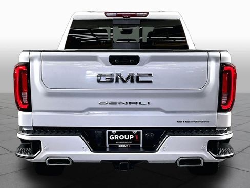 Used 2022 GMC Sierra 1500 Denali Ultimate AWD/4WD image 5