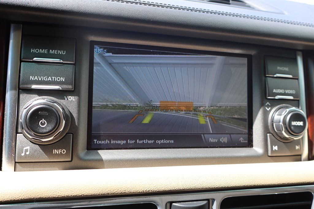 Used 2011 Land Rover Range Rover HSE LUX AWD/4WD image 28