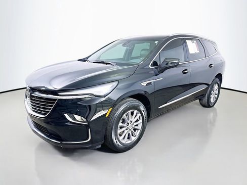 Used 2024 Buick Enclave Essence w/ Technology Package image 3