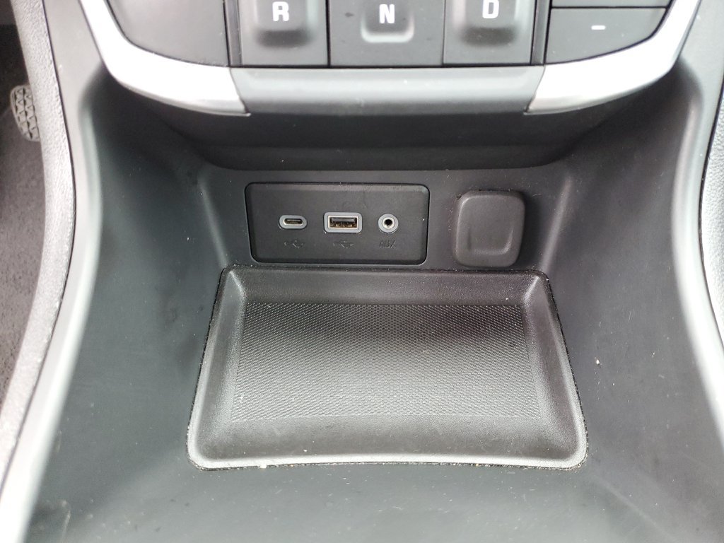 Used 2024 GMC Terrain SLE FWD image 33