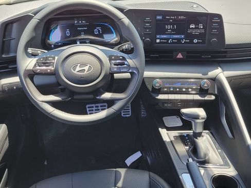 New 2026 Hyundai Elantra SEL Sport FWD image 6
