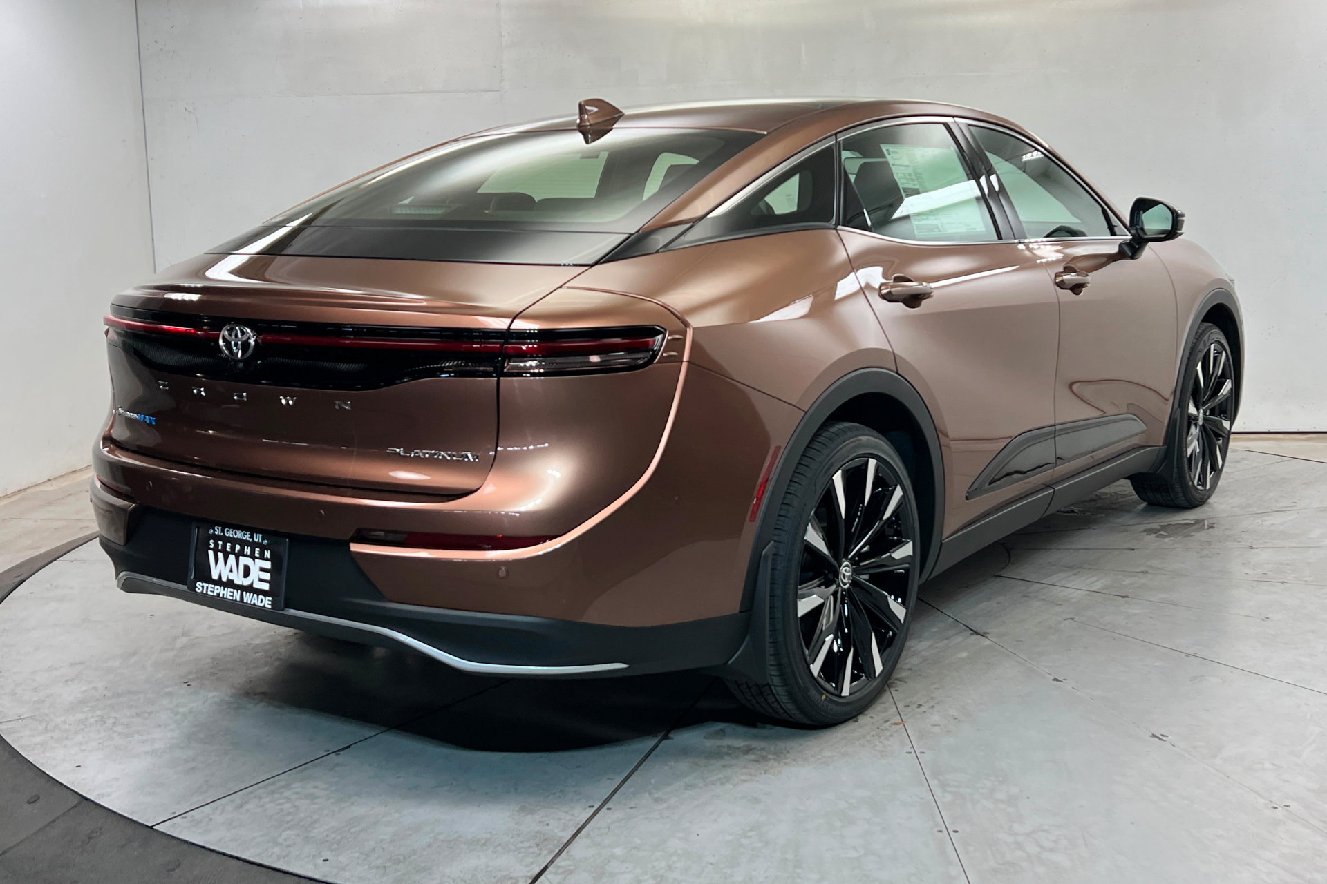 New 2026 Toyota Crown Platinum AWD/4WD image 5