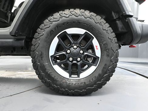 Used 2021 Jeep Wrangler Unlimited Rubicon w/ Uconnect 4C Nav & Sound Group image 16