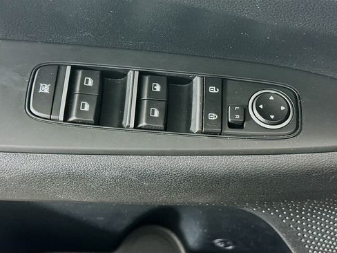 Used 2024 Kia Forte LXS image 15