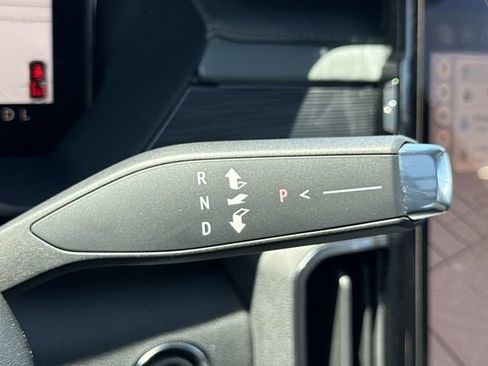 Certified 2025 GMC Acadia AT4 AWD/4WD image 16