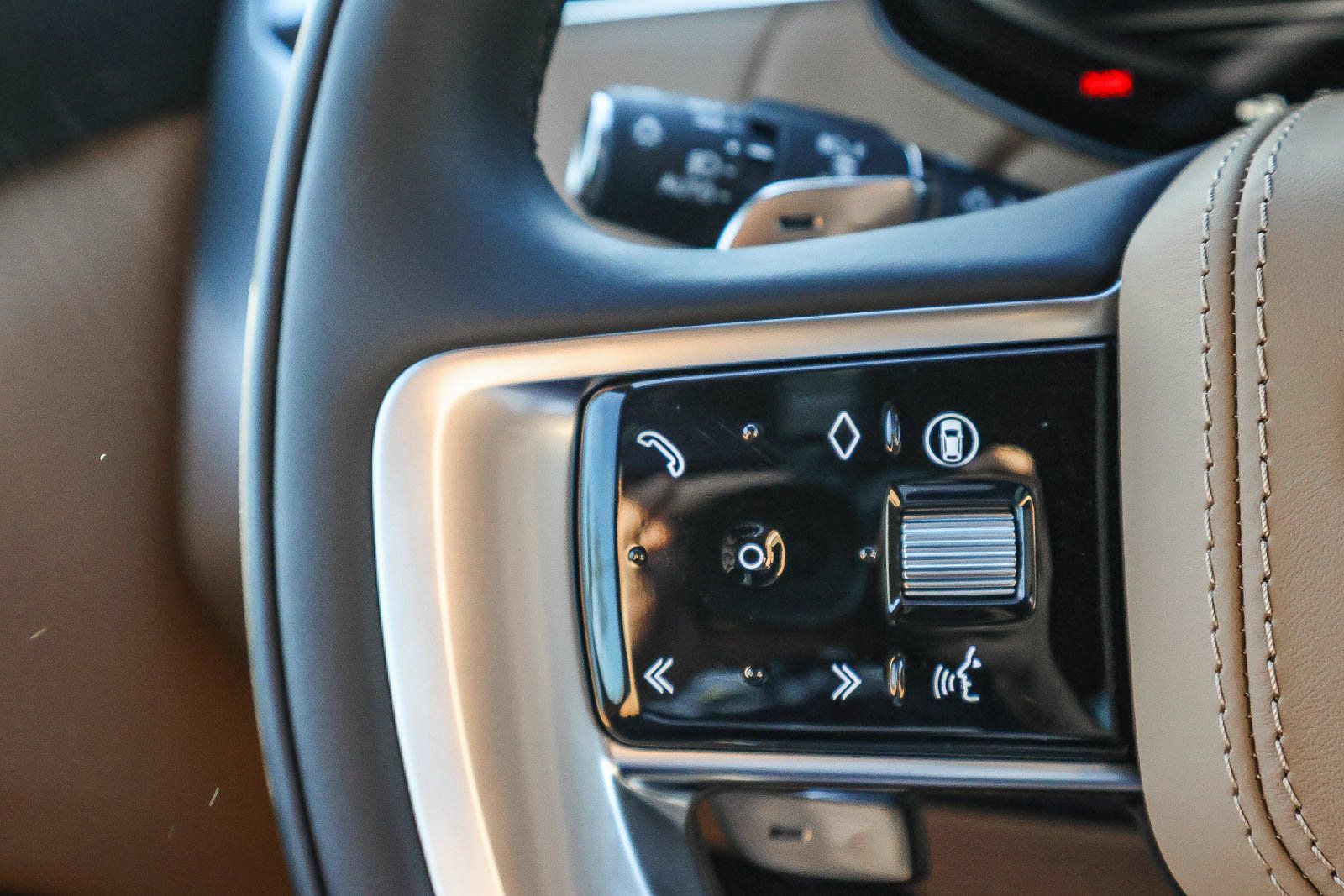 New 2026 Land Rover Range Rover SE AWD/4WD image 33