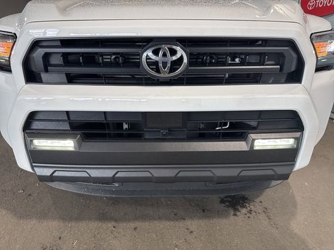 Used 2025 Toyota 4Runner SR5 image 10