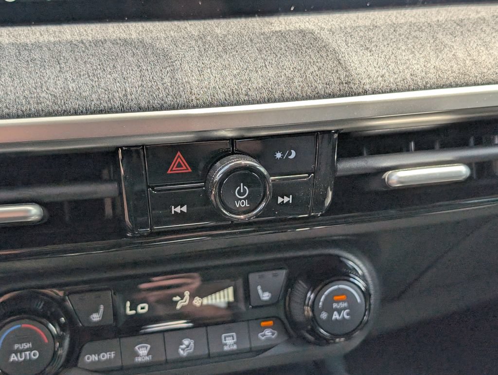 New 2026 Nissan Kicks SV w/ Cold Weather Package FWD image 27