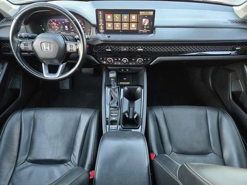 Used 2024 Honda Accord Touring image 12