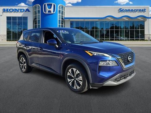 Used 2023 Nissan Rogue SV image 1