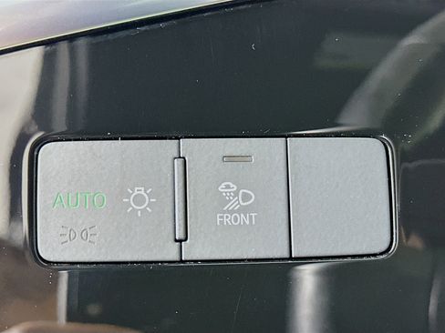 Used 2020 Audi Q3 2.0T Premium Plus w/ Premium Plus Package image 17