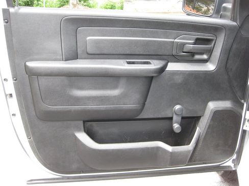 Used 2017 RAM 1500 Tradesman w/ Popular Equipment Group RWD image 12