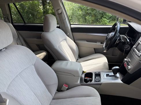 Used 2014 Subaru Outback 2.5i Premium w/ Moonroof Package AWD/4WD image 36