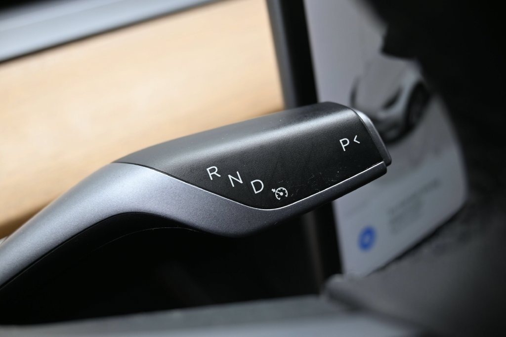 Used 2023 Tesla Model Y Long Range AWD/4WD image 21