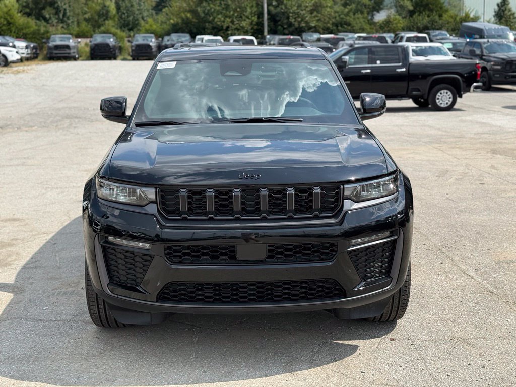 New 2027 Jeep Grand Cherokee Limited AWD/4WD image 3