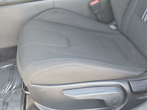 Used 2025 Hyundai Elantra Sport FWD image 24