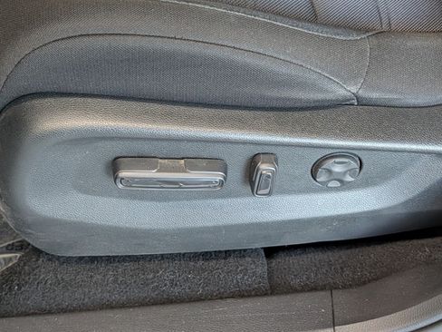 Used 2020 Honda CR-V EX image 10