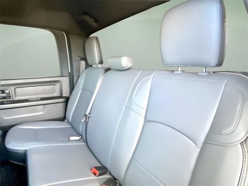 Used 2024 RAM 2500 Tradesman w/ Chrome Appearance Group image 18