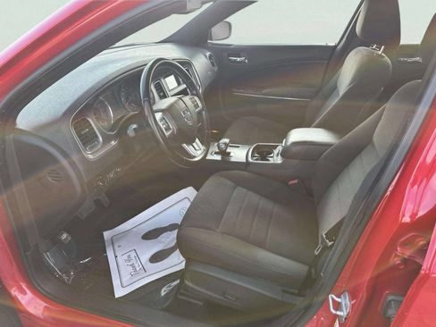 Used 2012 Dodge Charger SE w/ Sport Appearance Group image 9