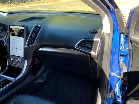 Used 2022 Ford Edge SEL image 17