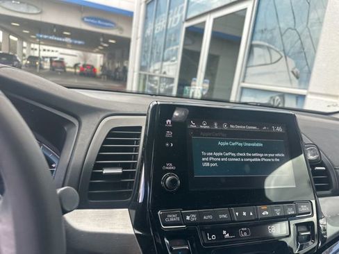 Used 2023 Honda Odyssey Touring image 25