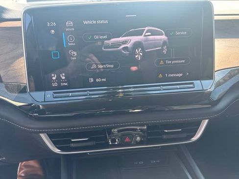 Used 2025 Volkswagen Atlas SE FWD image 6