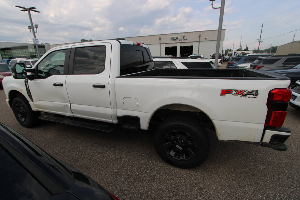 Used 2024 Ford F250 XL w/ STX Appearance Package AWD/4WD image 5