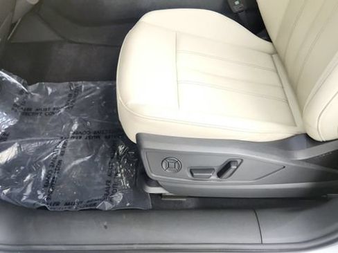 Used 2025 Audi Q5 Premium AWD/4WD image 47