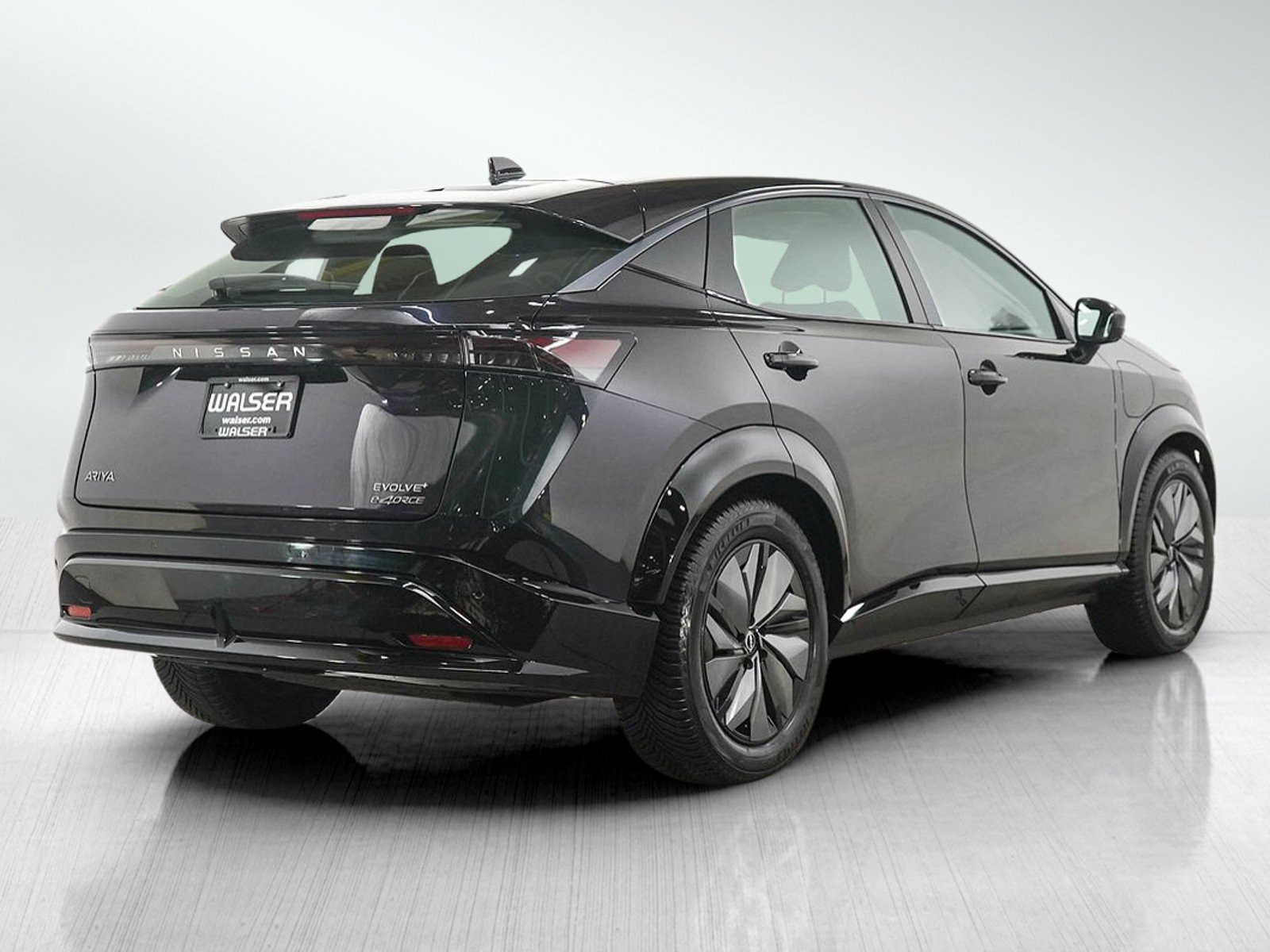 Used 2024 Nissan Ariya AWD image 6
