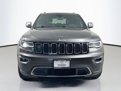 Used 2017 Jeep Grand Cherokee Limited w/ Luxury Group II image 2