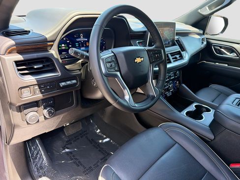 Used 2023 Chevrolet Tahoe Premier RWD image 9