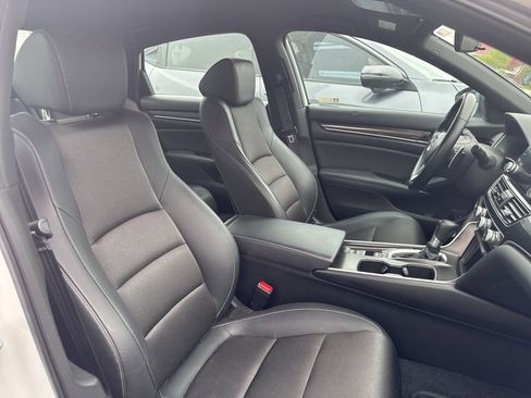 Used 2022 Honda Accord Sport image 8