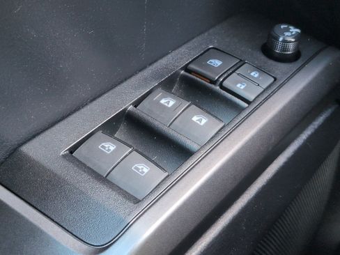 Used 2020 Toyota Tacoma TRD Off-Road AWD/4WD image 20