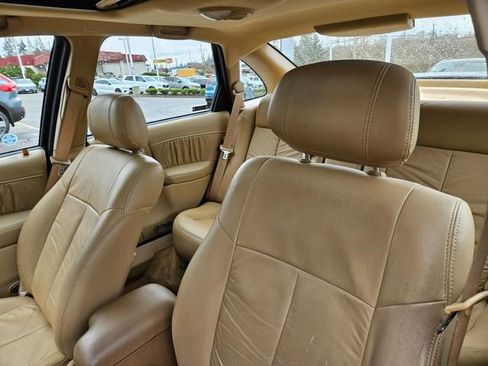 Used 2002 Saturn L-Series L300 image 13