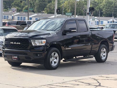 Used 2023 RAM 1500 Big Horn AWD/4WD image 3