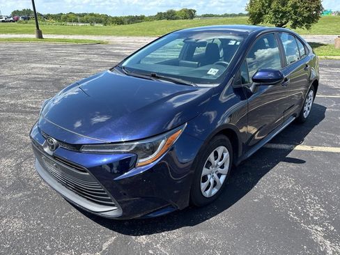 Used 2024 Toyota Corolla LE FWD image 1